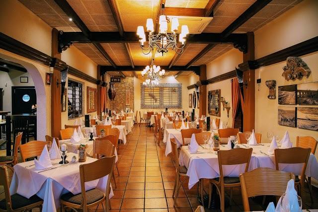 Alejandro's Bar-Restaurante